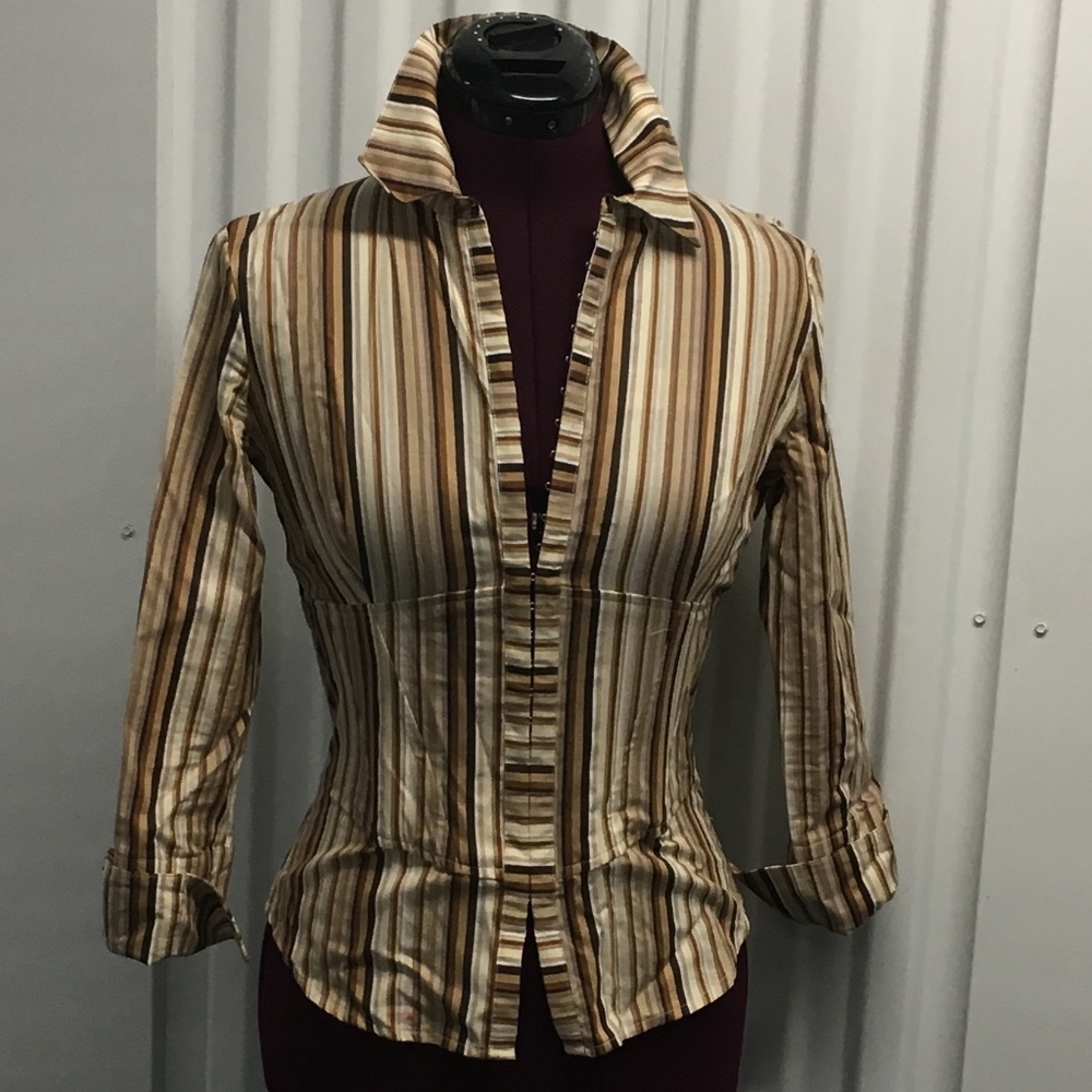 Laundry/Top - image 7